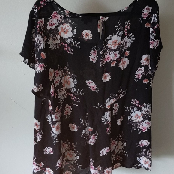 BLACK FLORAL FLUTTER SLEEVE GEORGETTE BLOUSE - Picture 5 of 6